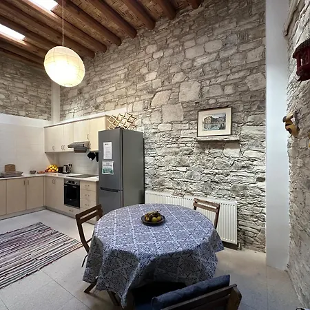 Teleport Coliving Cyprus Lefkara