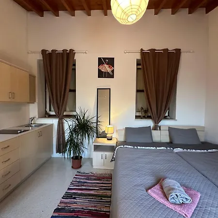 Teleport Coliving Cyprus Δωμάτια σε οικογενειακή κατοικία