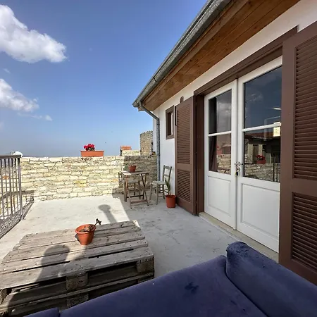Teleport Coliving Cyprus Lefkara